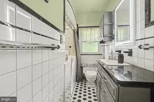 210 Greenwood Ct, Harrisburg, PA 17109 - Photo 12