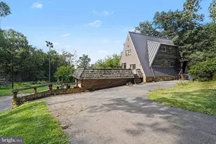 299 Mushroom Hill Rd, Harrisburg, PA 17111 - Photo 1