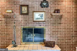 612 Latshmere Dr W, Harrisburg, PA 17109 - Photo 10