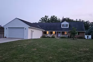 1508 Crestmont Dr, Harrisburg, PA 17112 - Photo 2