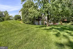5688 Aberdeen Dr, Harrisburg, PA 17111 - Photo 36