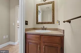 2317 Forest Hills Dr, Harrisburg, PA 17112 - Photo 18