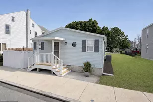 113 and 115 Brown St, Middletown, PA 17057 - Photo 2