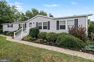 303 Dallas Dr, Grantville, PA 17028 - Photo 2