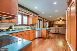 4079 Wimbledon Dr, Harrisburg, PA 17112 - Photo 18