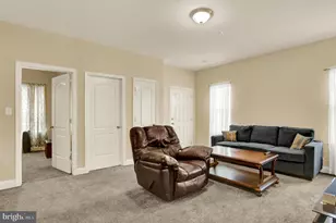 182 Meadowview Dr, Harrisburg, PA 17111 - Photo 4