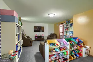900 S Meadow Ln, Palmyra, PA 17078 - Photo 10