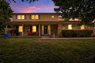 900 S Meadow Ln, Palmyra, PA 17078 - Photo 2
