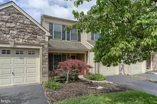 731 Creekside Dr, Hummelstown, PA 17036 - Photo 4