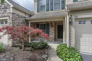 731 Creekside Dr, Hummelstown, PA 17036 - Photo 2