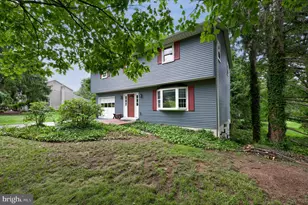 1 Ardmore Dr, Hummelstown, PA 17036 - Photo 2