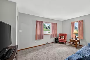 1355 Peiffers Ln, Oberlin, PA 17113 - Photo 8