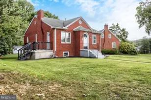 2930 Brookwood St, Harrisburg, PA 17111 - Photo 2