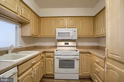 18 Fairfax Village, Harrisburg, PA 17112 - Photo 8