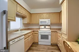 18 Fairfax Village, Harrisburg, PA 17112 - Photo 6