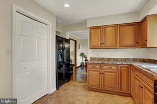 805 Leeds Ct, Harrisburg, PA 17112 - Photo 6