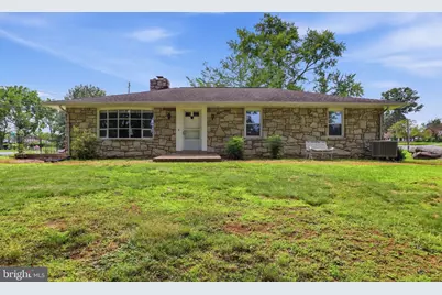 360 N Nyes Road, Harrisburg, PA 17112 - Photo 2