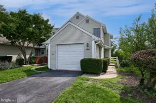 1091 Country Hill Dr, Harrisburg, PA 17111 - Photo 2