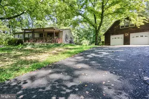 1121 Victor Ln, Dauphin, PA 17018 - Photo 2