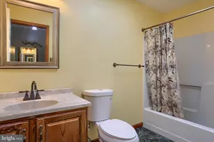 888 Sunny Hill Ln, Harrisburg, PA 17111 - Photo 34