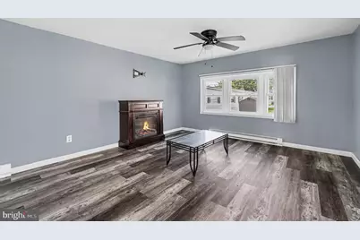 132 Park Drive, Middletown, PA 17057 - Photo 2