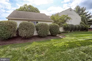 2063 D Raleigh Rd, Hummelstown, PA 17036 - Photo 4