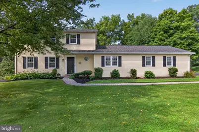 231 Dogwood Drive, Hershey, PA 17033 - Photo 2
