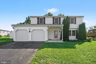 5572 Banbridge Dr, Harrisburg, PA 17112 - Photo 2