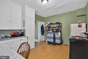 325 Park Ave, Hershey, PA 17033 - Photo 6