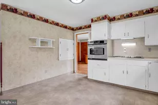 290 Dogwood Dr, Hummelstown, PA 17036 - Photo 10