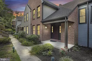 1127 Wicklow Ct, Hummelstown, PA 17036 - Photo 2