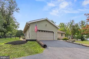 223 Pineview Dr, Palmyra, PA 17078 - Photo 4