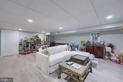 430 W Chocolate Avenue, Hershey, PA 17033 - Photo 12