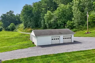 542 Honey Moon Trail Rd, Lykens, PA 17048 - Photo 4