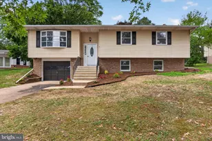 3204 S Scenic Rd, Harrisburg, PA 17109 - Photo 1