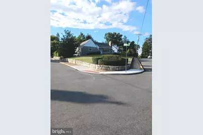 211 Wood Street, Harrisburg, PA 17109 - Photo 1
