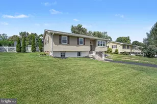 3220 S Scenic Rd, Harrisburg, PA 17109 - Photo 2