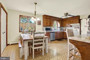 141 Hill St, Lykens, PA 17048 - Photo 6