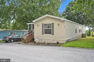 140 David Dr, Middletown, PA 17057 - Photo 4