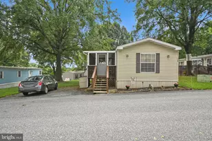 140 David Dr, Middletown, PA 17057 - Photo 2