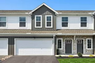 7848 Oakbrook Dr, Harrisburg, PA 17112 - Photo 1