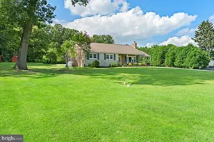 2012 Miller Rd, Hummelstown, PA 17036 - Photo 2