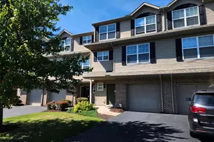 275 Thrush Dr, Hummelstown, PA 17036 - Photo 2