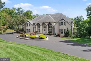 2390 Forest Hills Dr, Harrisburg, PA 17112 - Photo 2