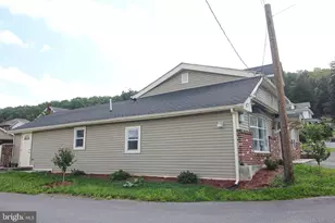 419 Chestnut St, Lykens, PA 17048 - Photo 2