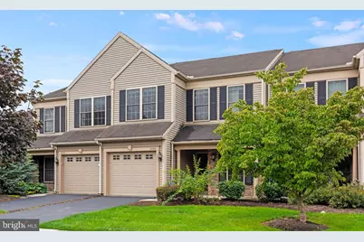2082 Deer Run Drive, Hummelstown, PA 17036 - Photo 2