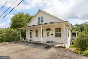 512 E Market St, Williamstown, PA 17098 - Photo 2