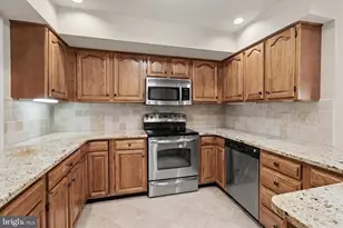84 Cambridge Dr, Hershey, PA 17033 - Photo 10