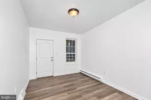 1933 Logan St, Harrisburg, PA 17102 - Photo 8