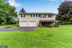 15 Parkside Dr, Hummelstown, PA 17036 - Photo 6